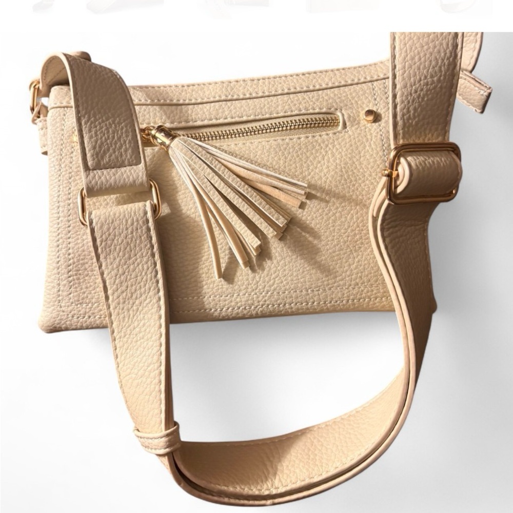 Isabelle Multicompartment VeganLeather Crossbody Bag with Zipper Pocket & Tassle - Picture 7 of 10
